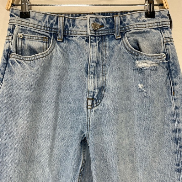 Zara Light Wash Mom Jeans Women's Light Acid Wash Tapered Leg Distressed Size 6 - Picture 4 of 6